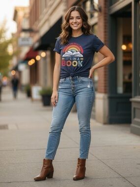 Women's Rainbow Book Lover T-Shirt